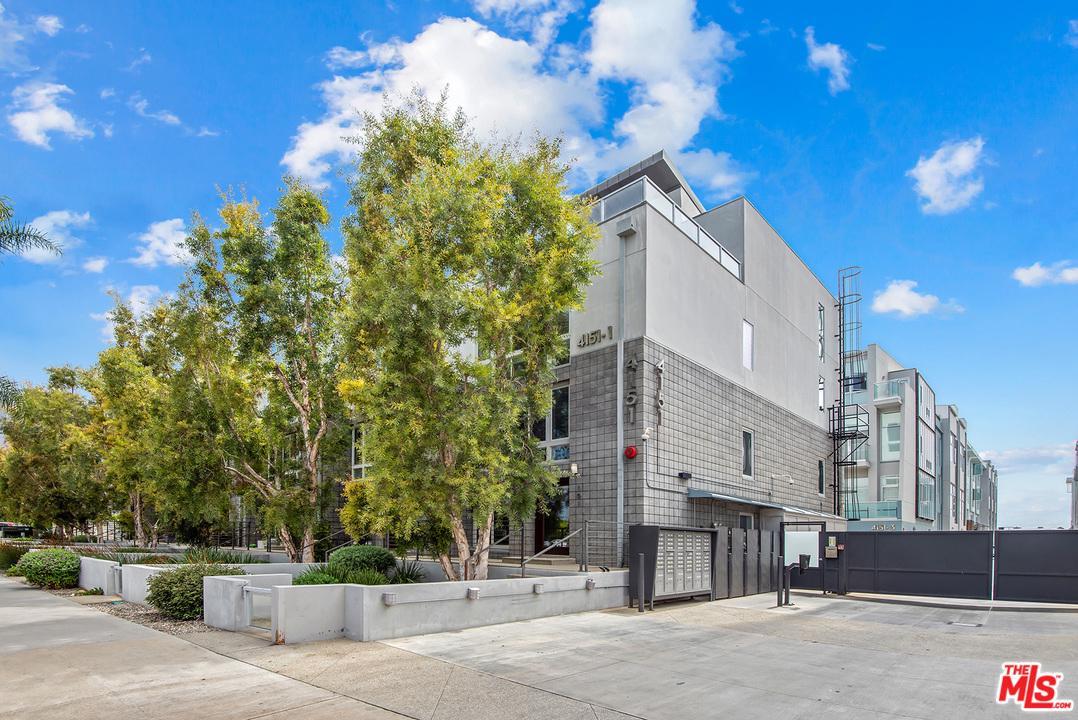 4151 Redwood Avenue - Photo 1