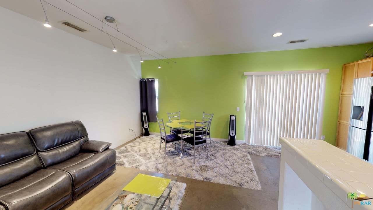 1698 Amelia Way - Photo 1