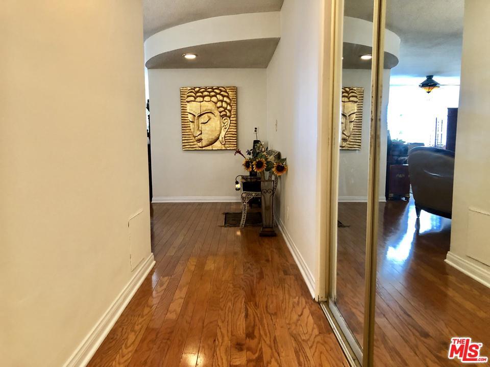 5376 Fairview Boulevard - Photo 1