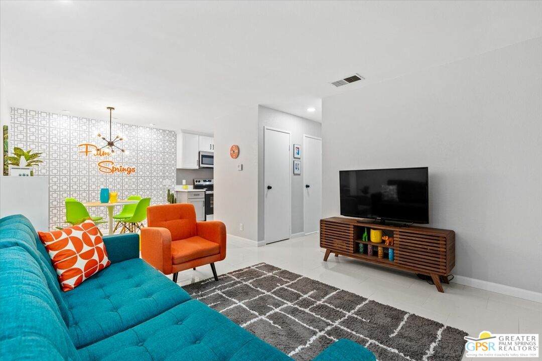 575 Villa Ct - Photo 1