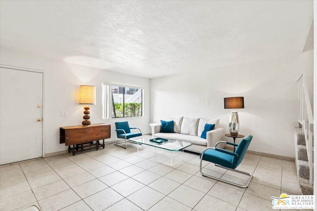 2054 Mira Vista Way - Photo 1