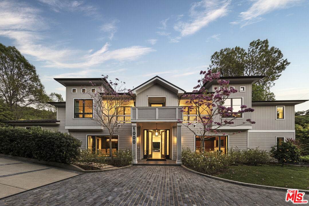 1000 Norman Pl - Photo 1