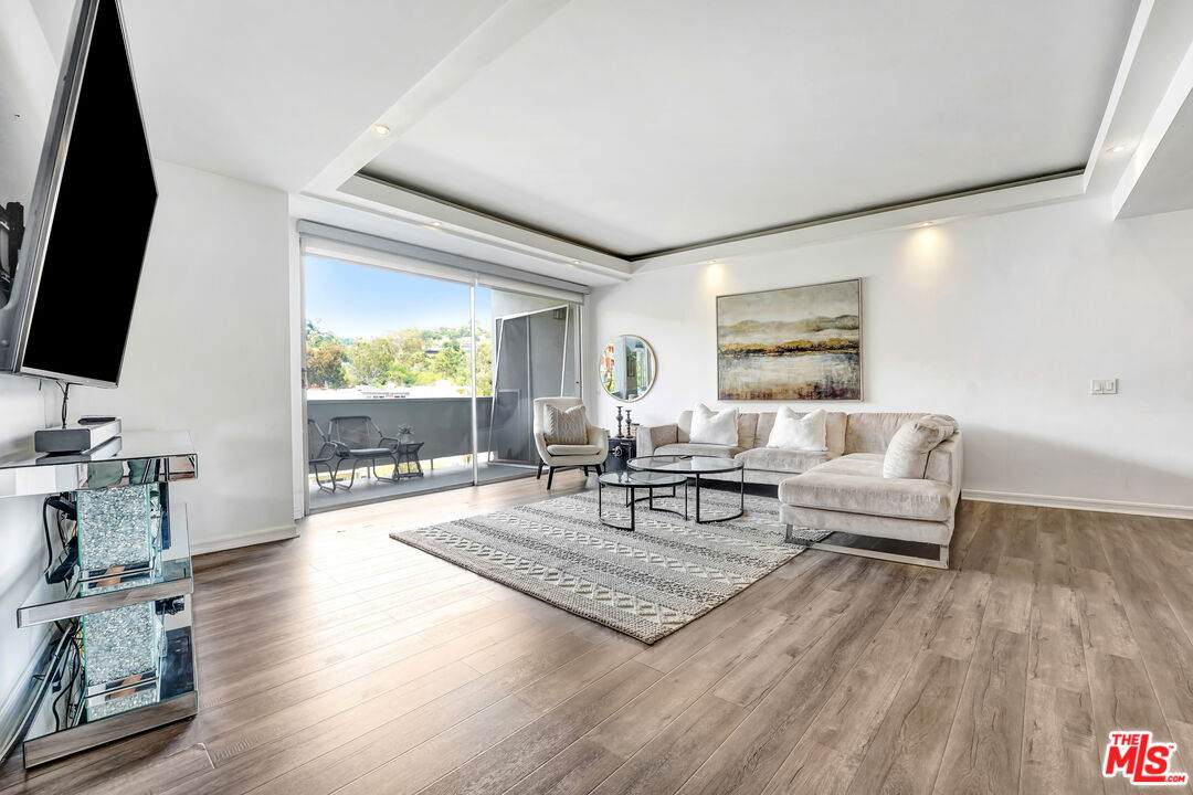 7250 Franklin Ave - Photo 1