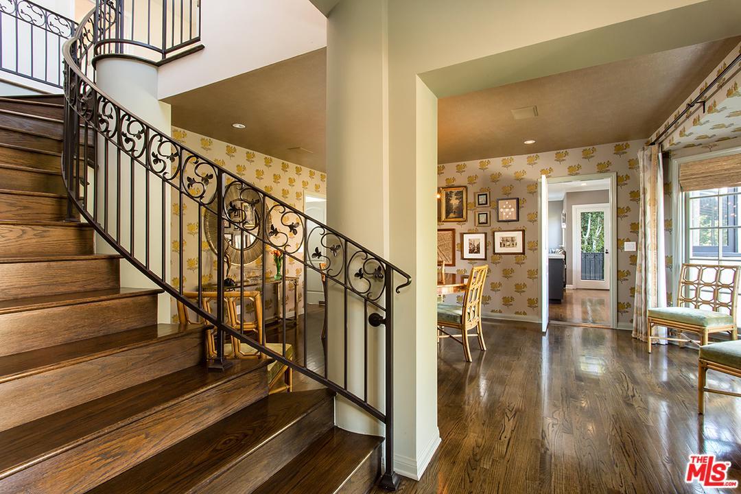 1427 Queens Road - Photo 1