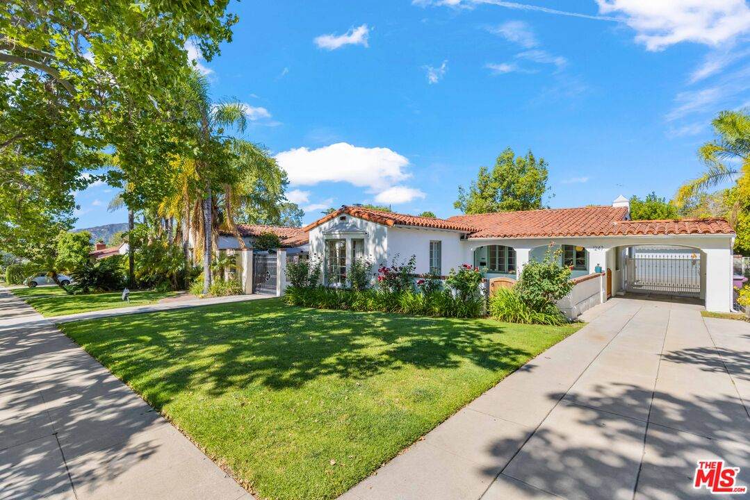 1247 Highland Ave - Photo 1