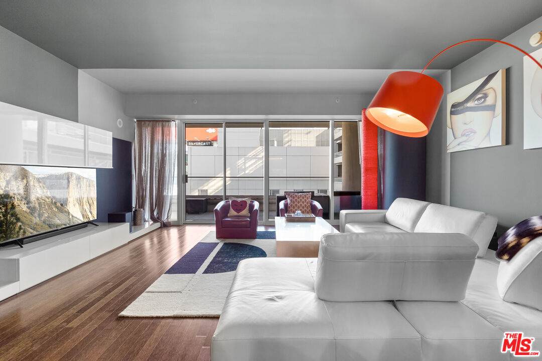 6250 Hollywood Blvd - Photo 1