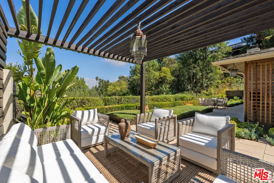 2206 Sunset Crest Dr - Photo 1