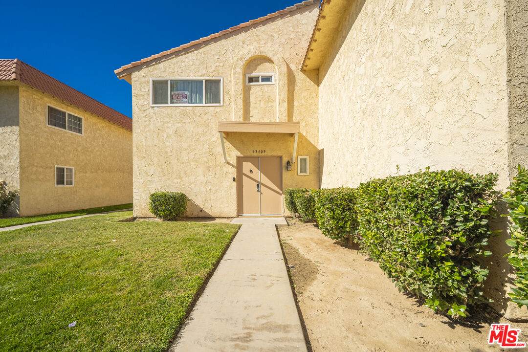 43609 Stanridge Ave - Photo 1