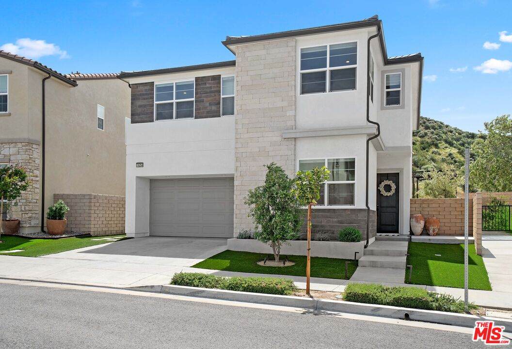 19254 Blackthorn Dr - Photo 1