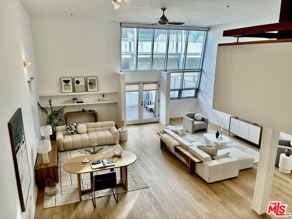 615 Hampton Dr - Photo 1
