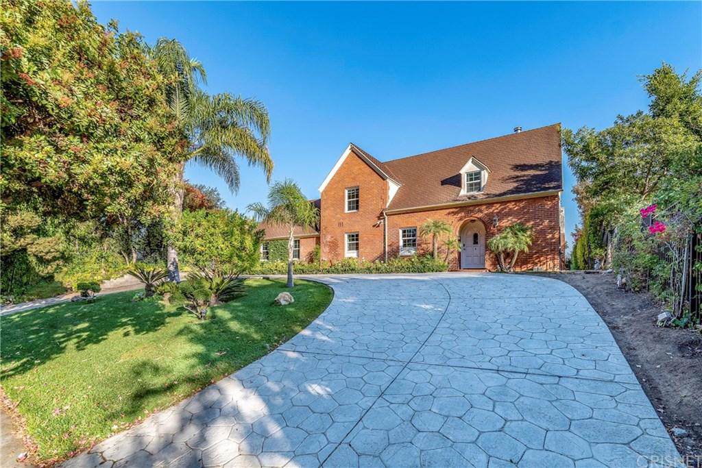 530 Hilgard Avenue - Photo 1