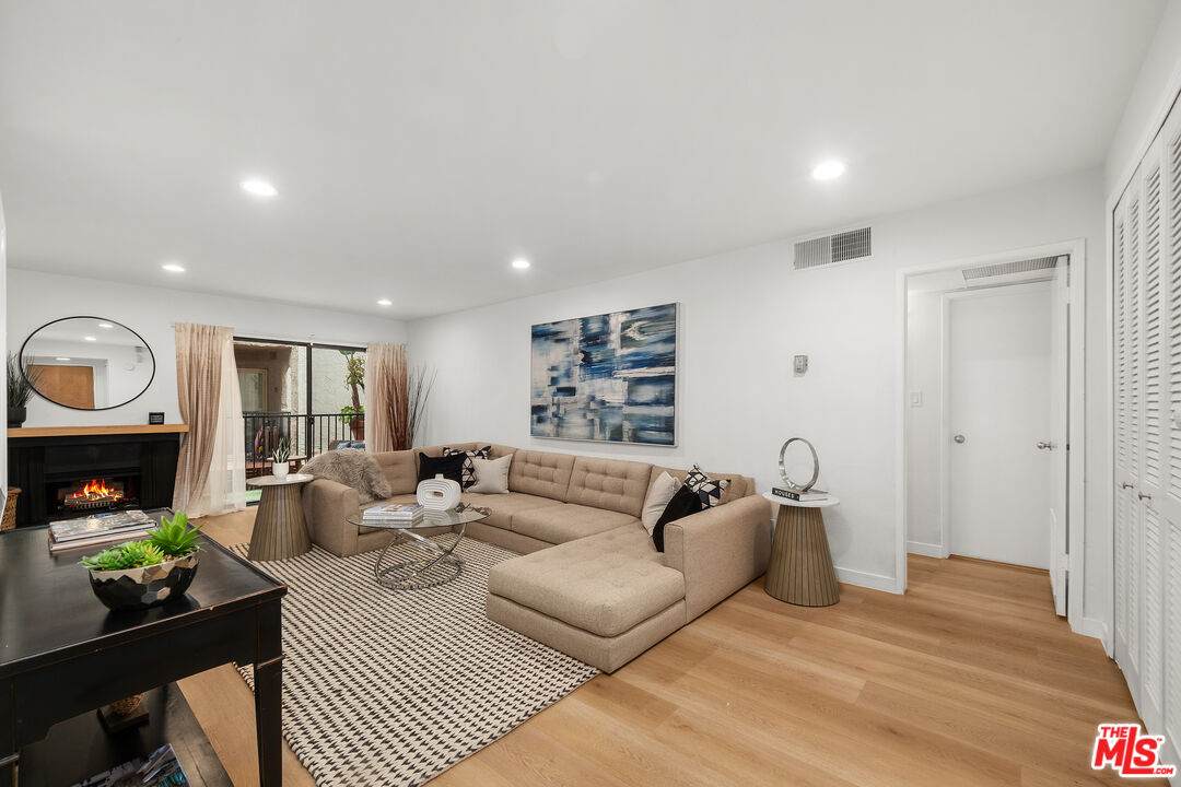 2929 Waverly Dr - Photo 1