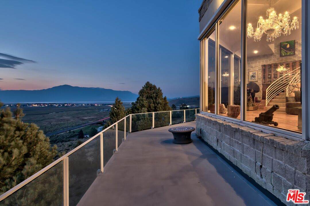 350 Aspen Ln - Photo 1