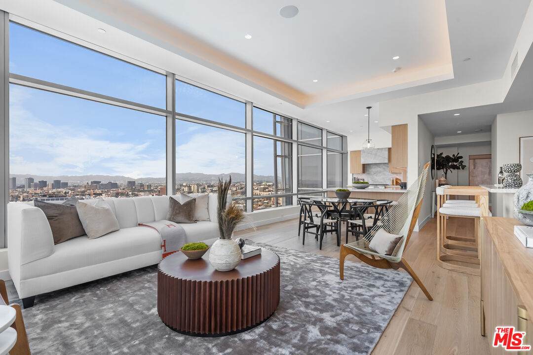 900 Olympic Blvd - Photo 1