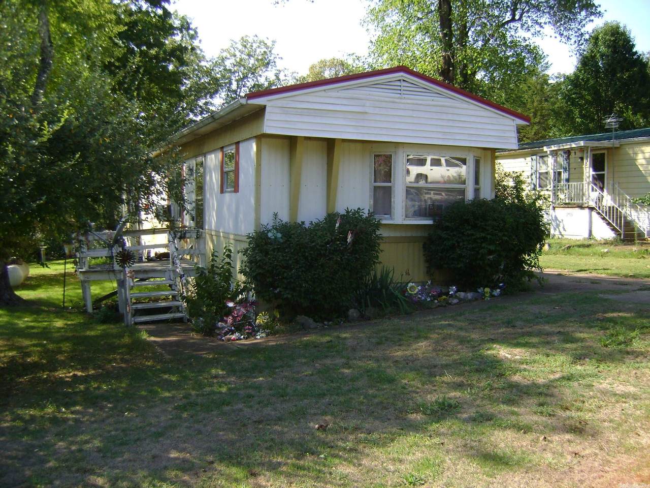 1209 Hawk Dr - Photo 1