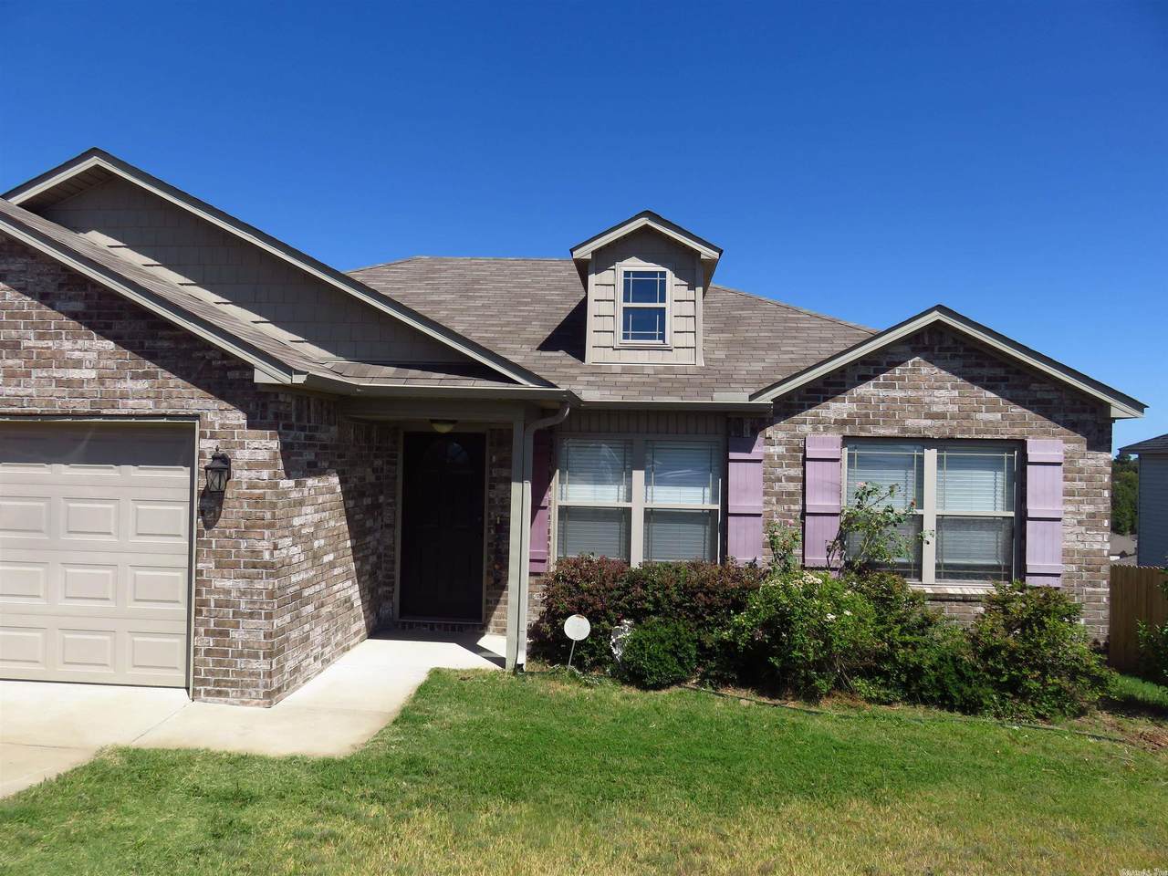11216 Denton - Photo 1