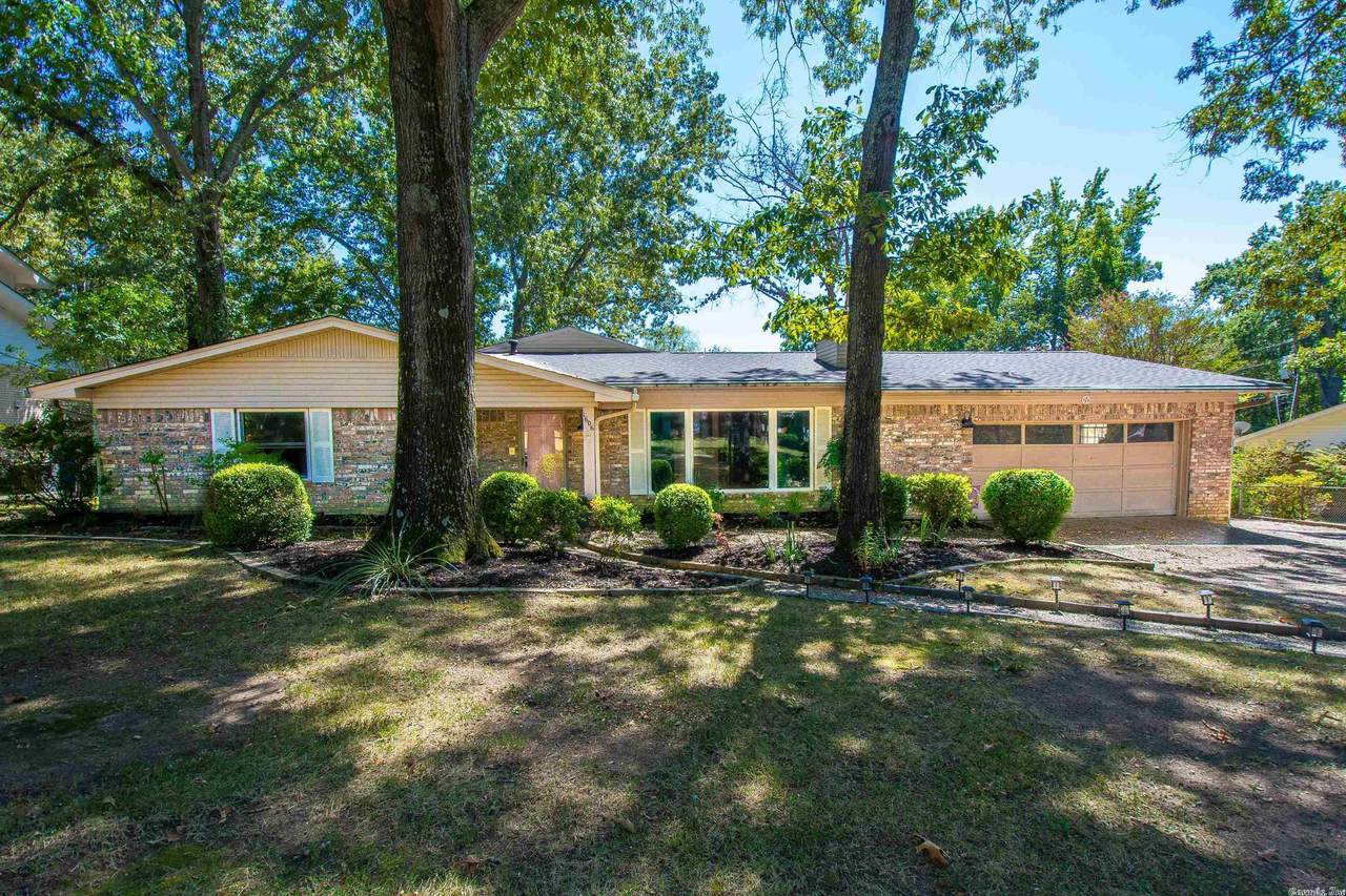 1606 Pinewood - Photo 1