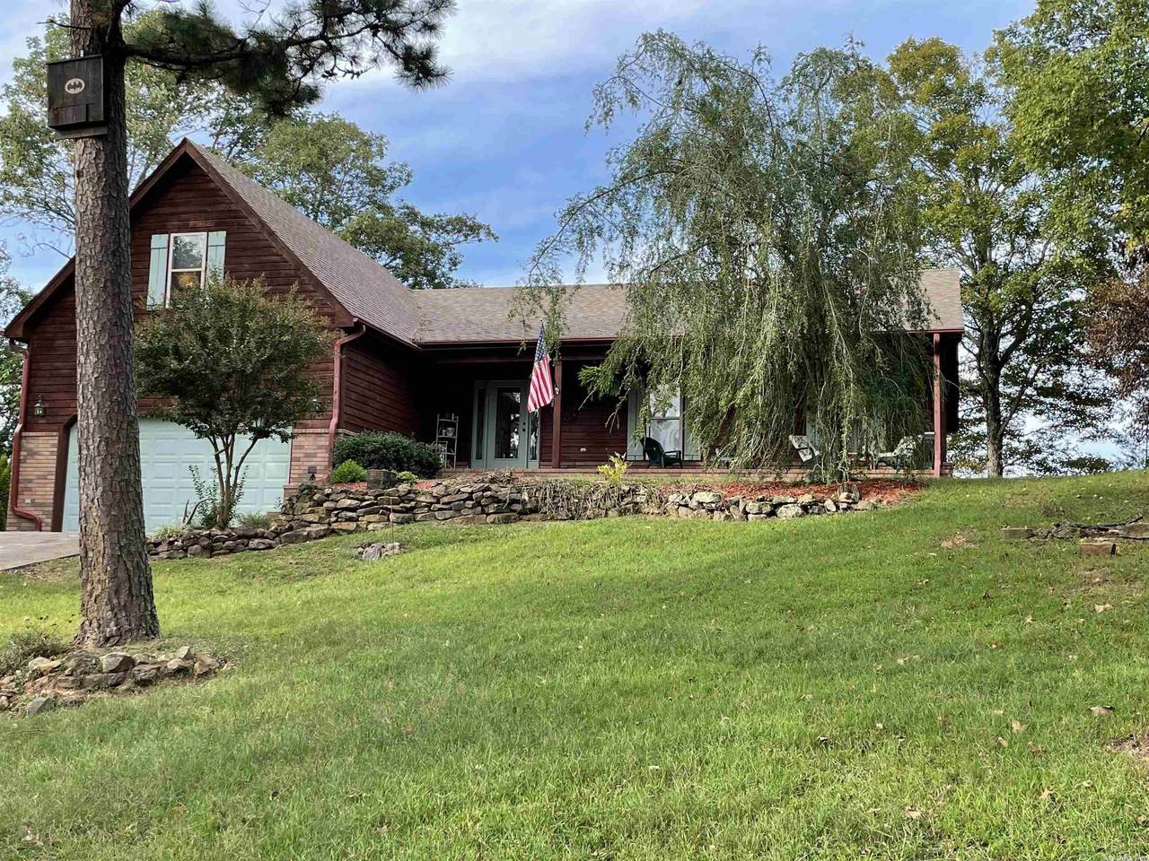555 Watersedge - Photo 1