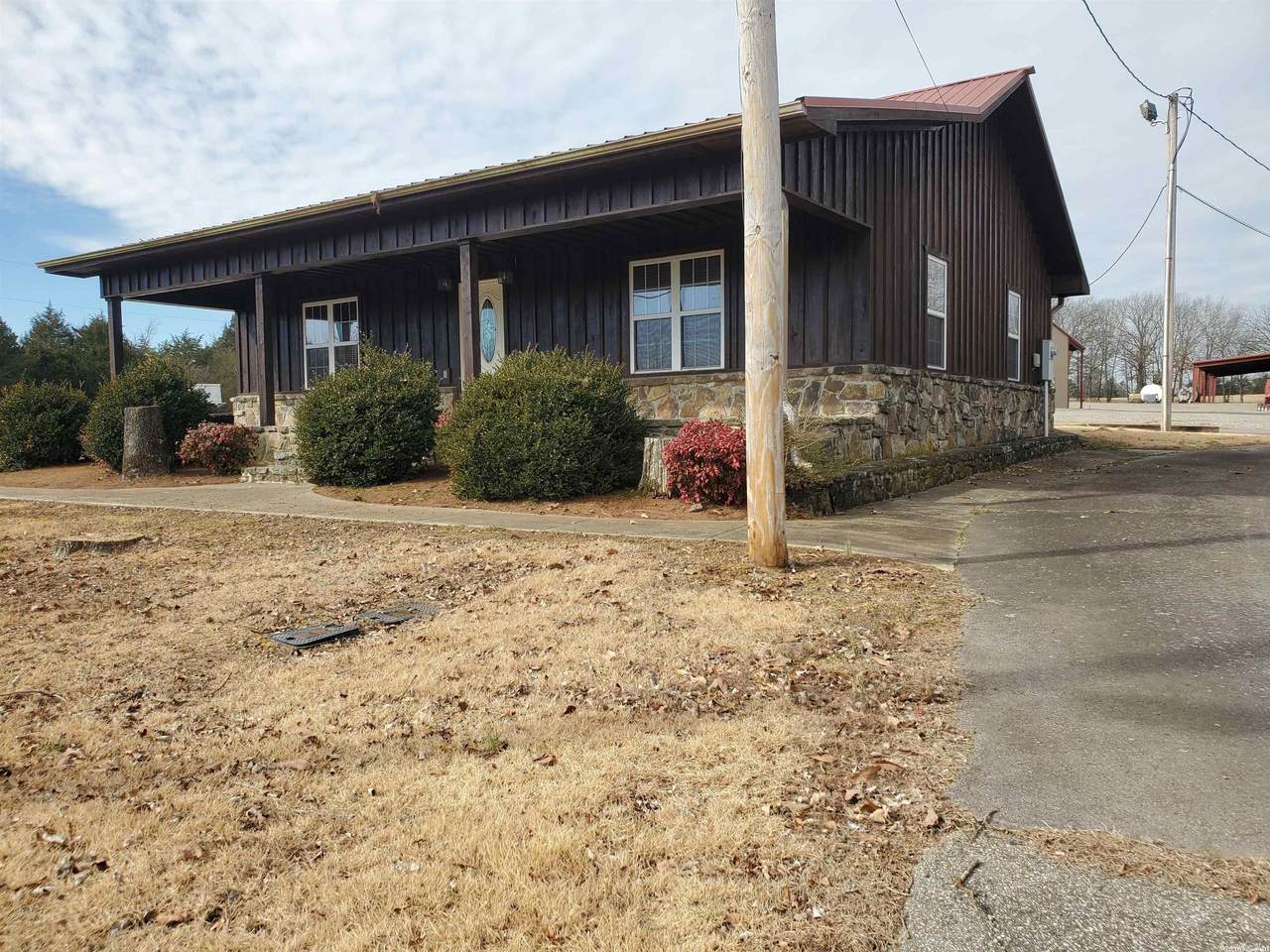 511 Highway 385 - Photo 1