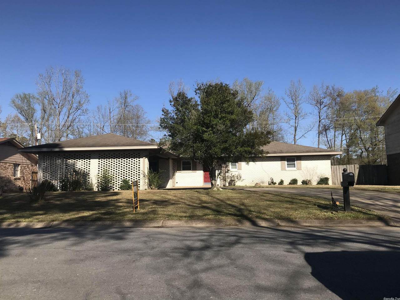 2303 Sheraton Dr. - Photo 1