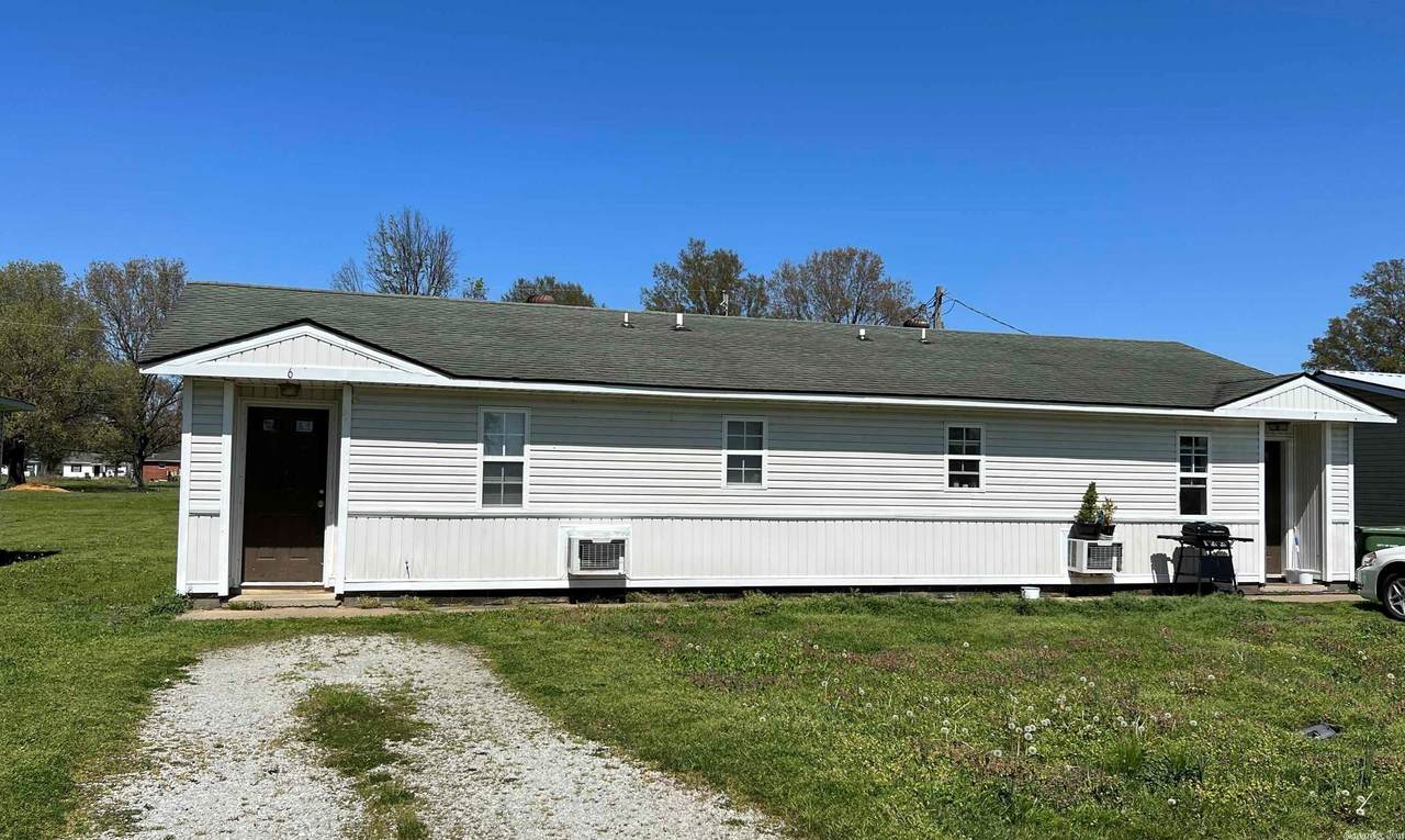 403 Elm - Photo 1