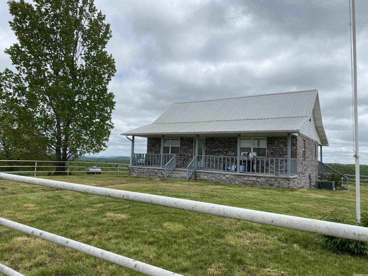 622 Daisy Lane - Photo 1