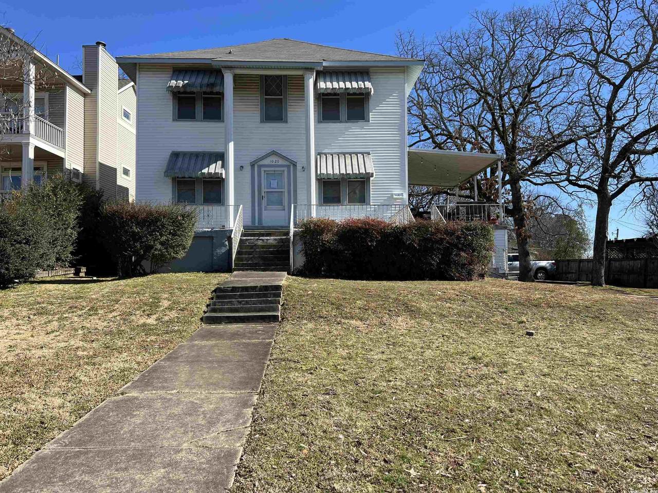 1020 Kavanaugh - Photo 1