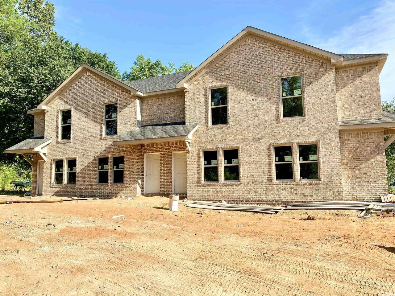 408 Drake - Photo 1