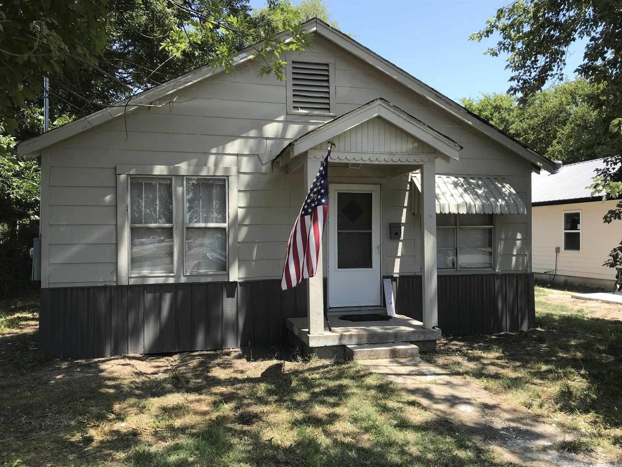 422 Walnut - Photo 1