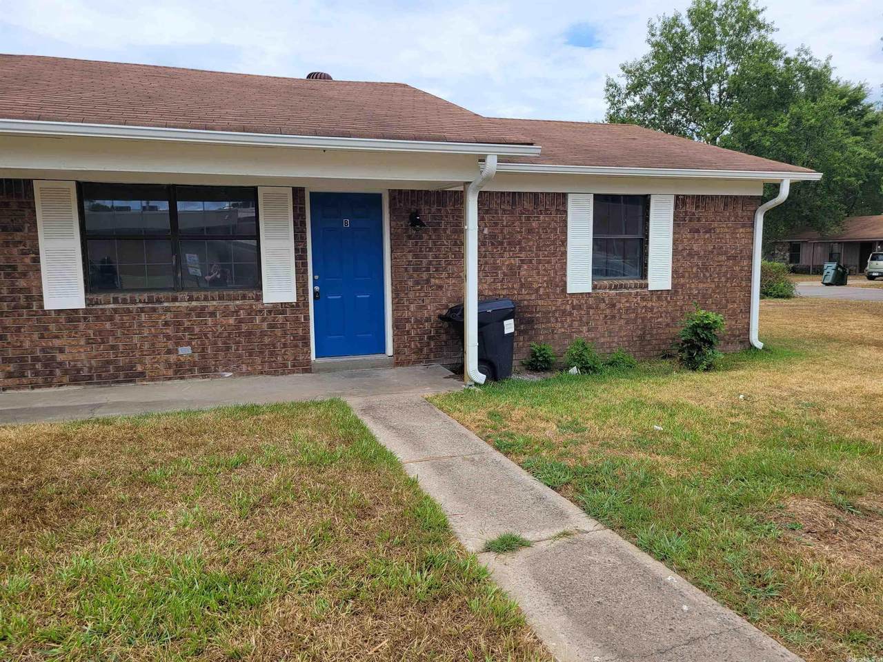 2616 Florence Mattison Apt. B - Photo 1