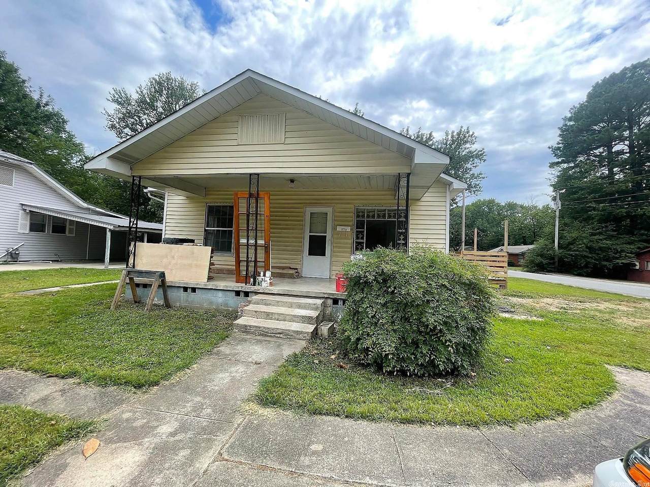 1855 Robins - Photo 1