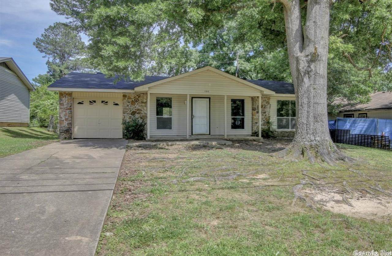 1312 Southeastern - Photo 1