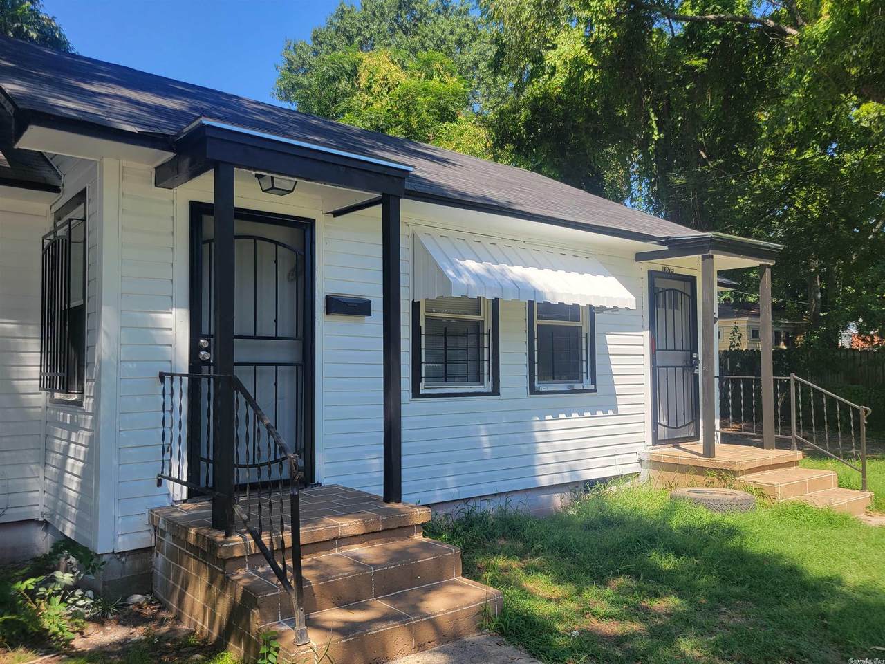 1803 Augusta Street - Photo 1
