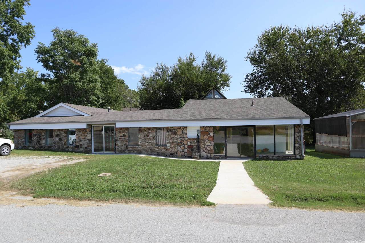 141 N Pickren St - Photo 1