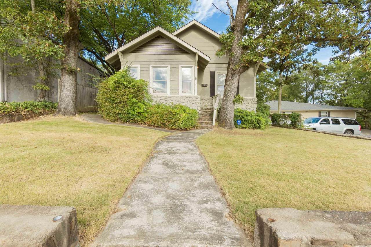 811 Van Buren - Photo 1