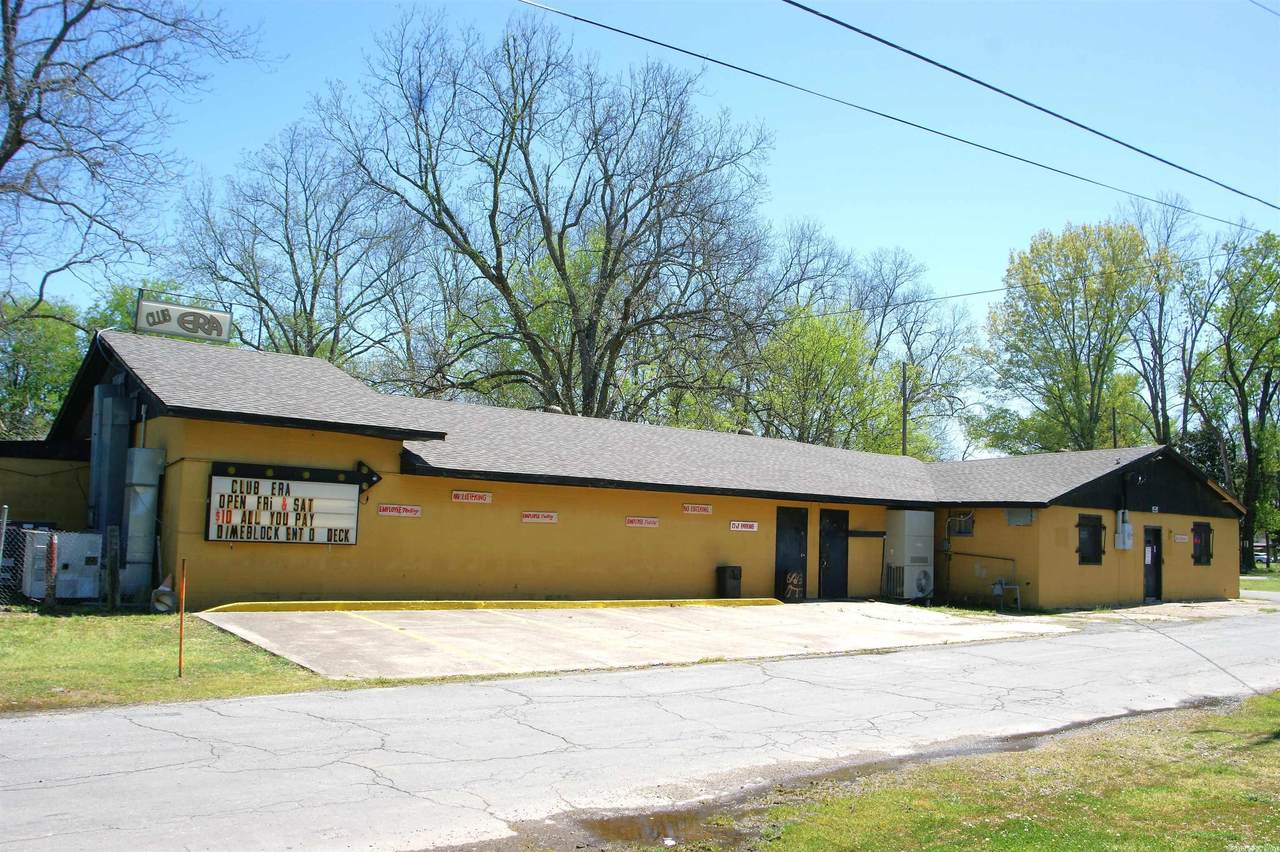 115 Maple - Photo 1