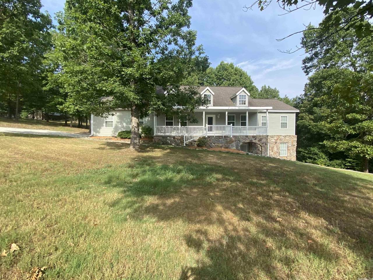 214 Dogwood Cir - Photo 1