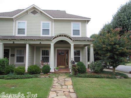 1421 Cumberland - Photo 1