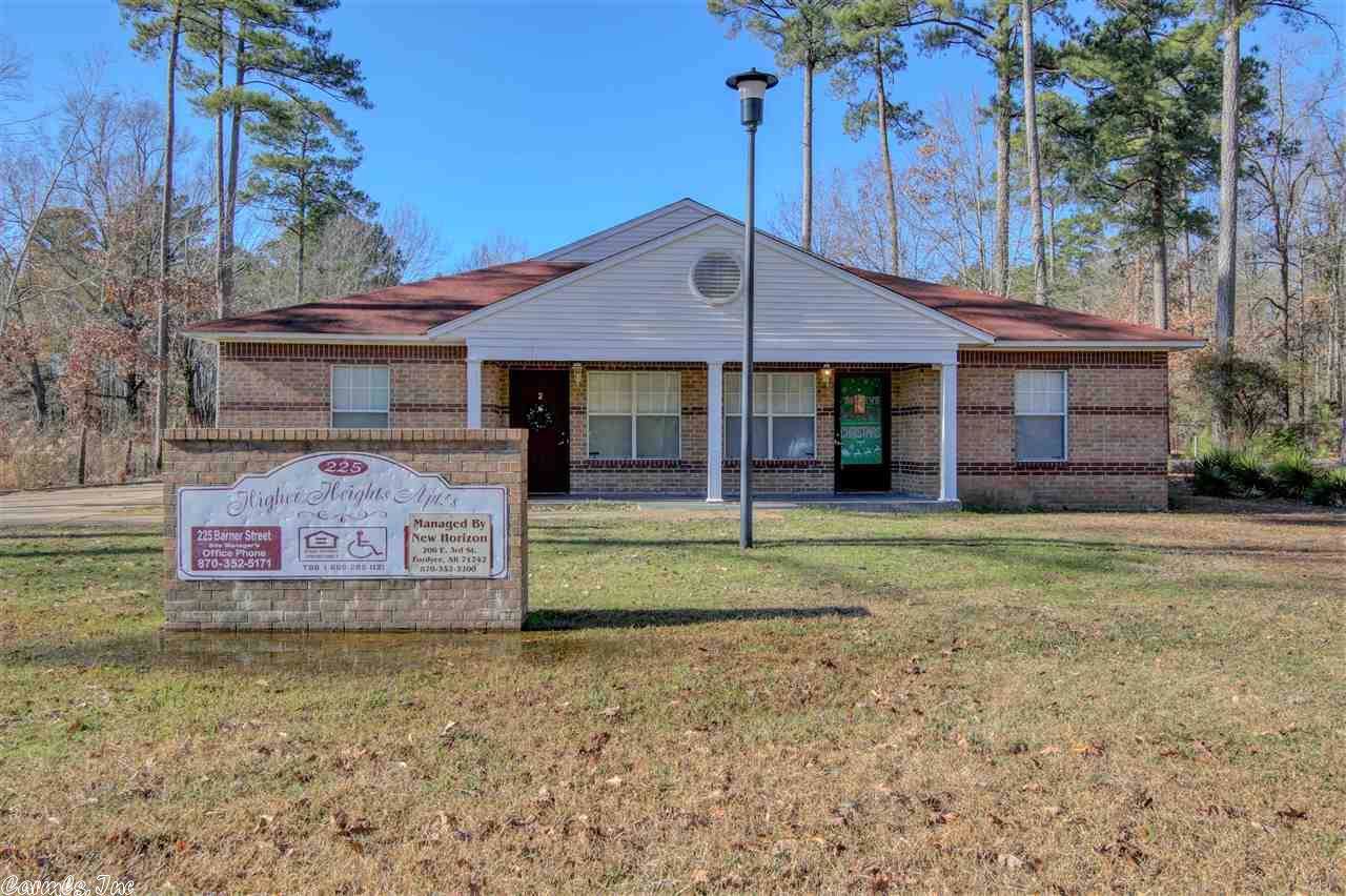 225 Barner - Photo 1