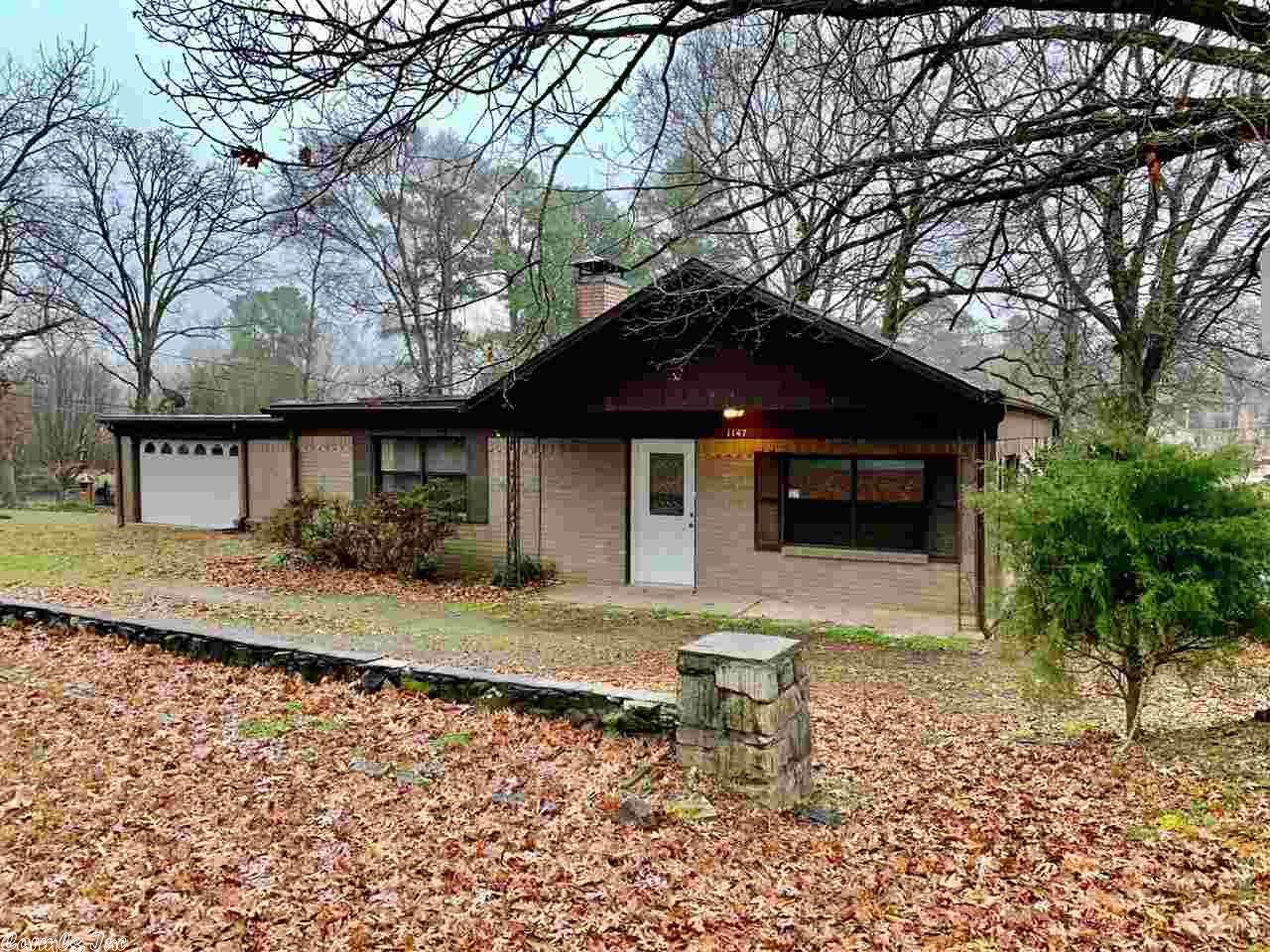 1147 Lakeshore Dr. - Photo 1