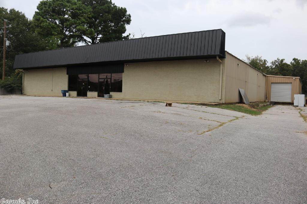 906 Main - Photo 1
