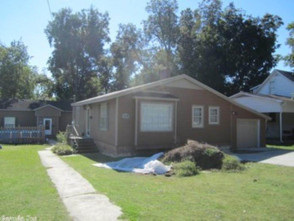 714 Main Street - Photo 1