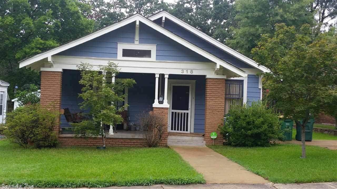 318 Spruce - Photo 1