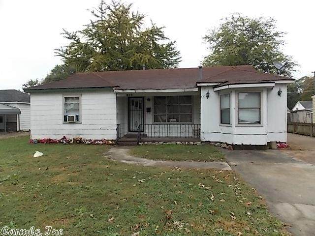 608 Washington - Photo 1