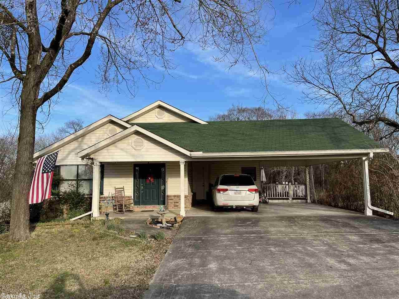 110 East - Photo 1
