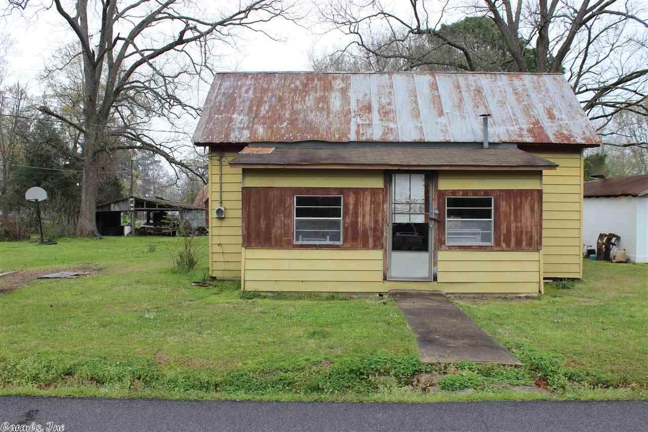 915 Wright - Photo 1
