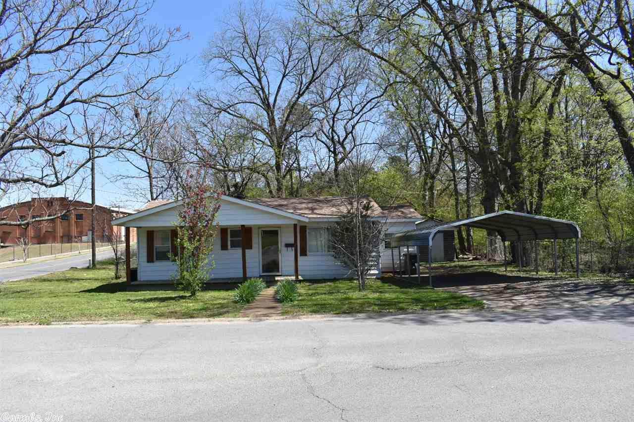 610 Fir - Photo 1