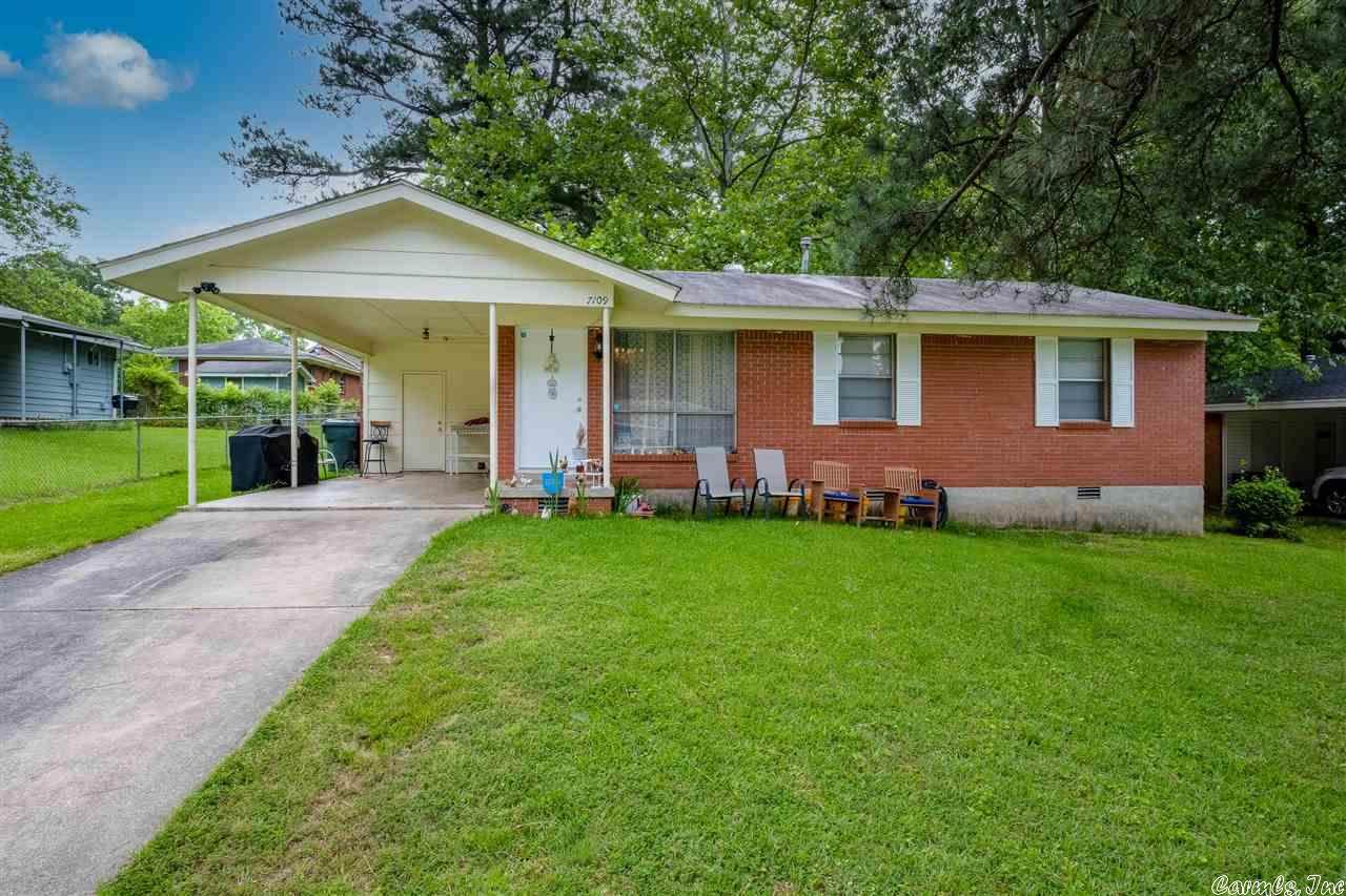 7109 Westmar - Photo 1