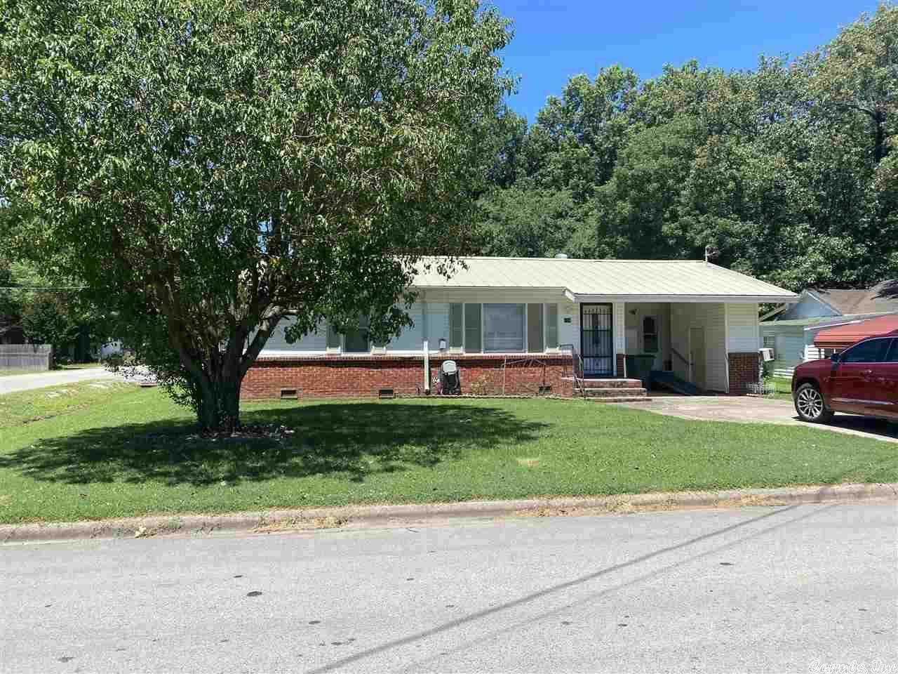 714 15th Avenue - Photo 1
