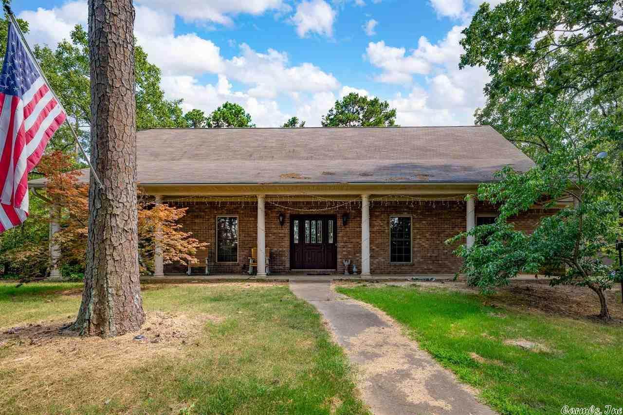 4 Pinecrest - Photo 1